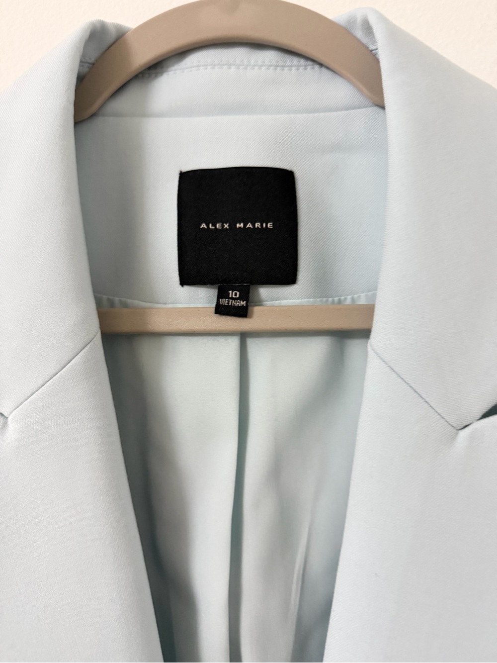 Tailored Light Blue Two-Piece Suit Blazer & Trousers blazers 10 and pants 8 - Picture 3 of 7